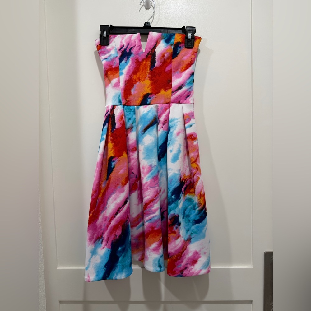 AQUA Watercolor Scuba Notched Strapless Fit & Flare Party Dress (size XS)
